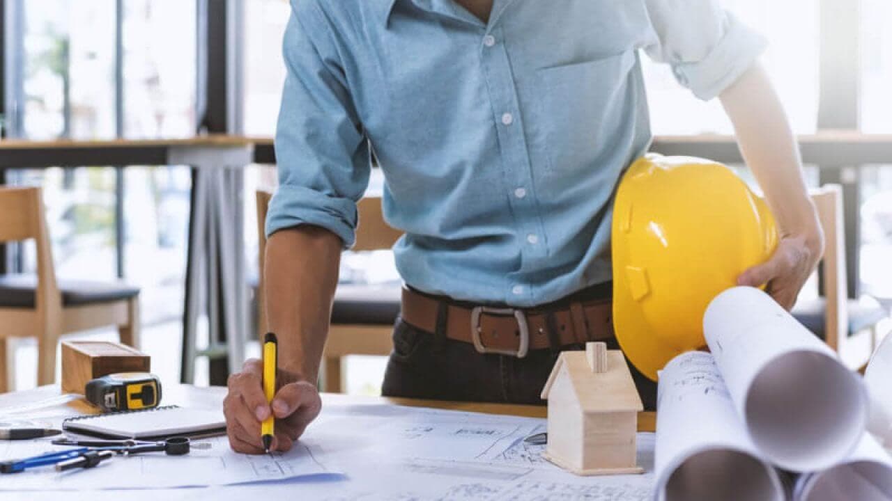Why You Need a Manhattan Commercial General Contractor for High-Density Projects