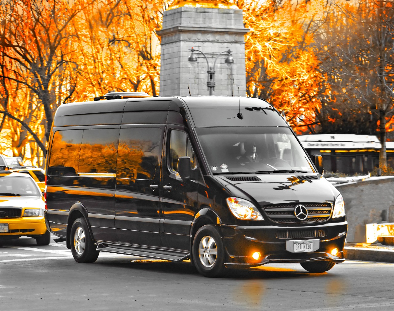 Professional transfer Vancouver airport to downtown with Chauffeurs