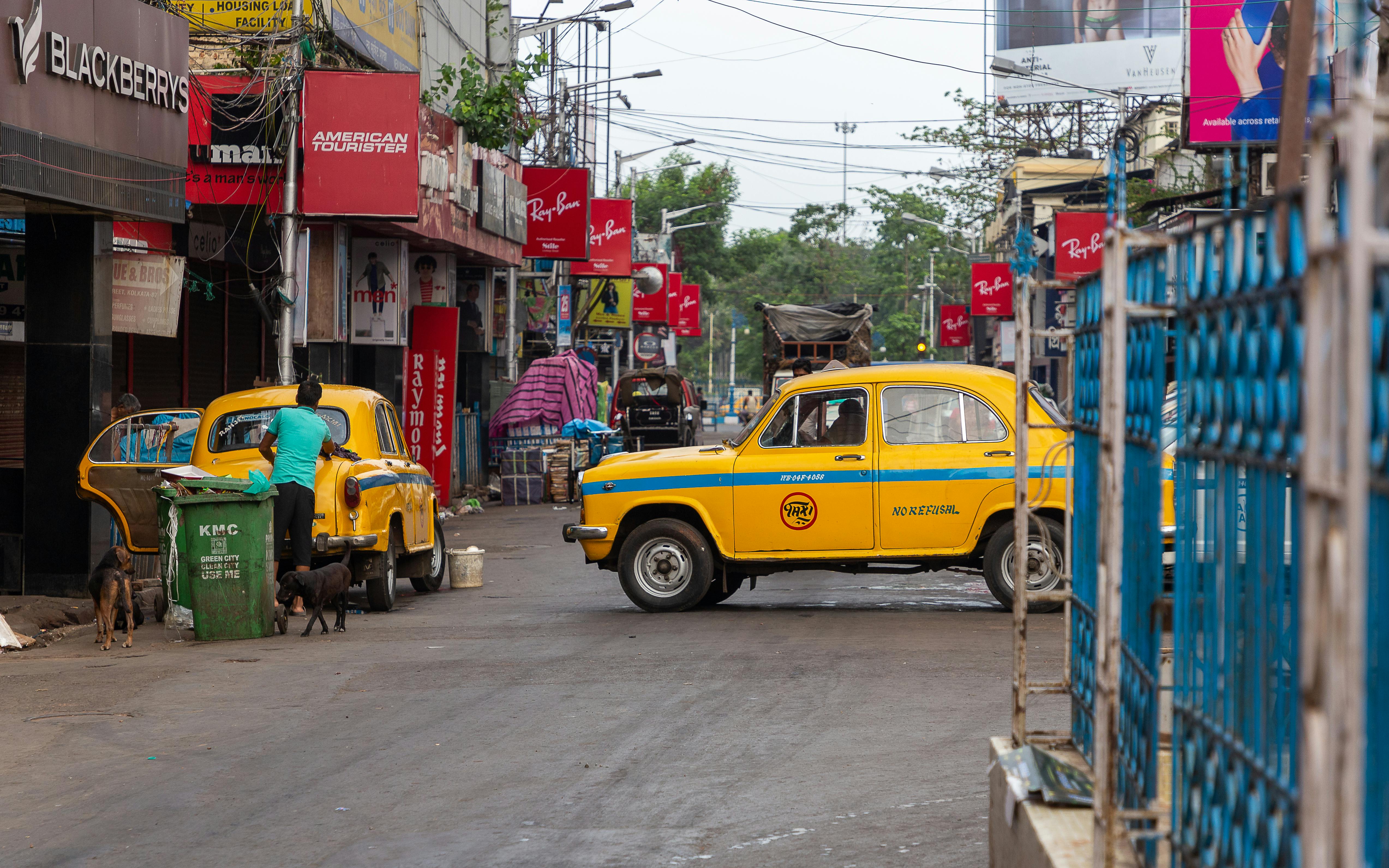 24/7 Airport Transfers – Professional Taxi Services