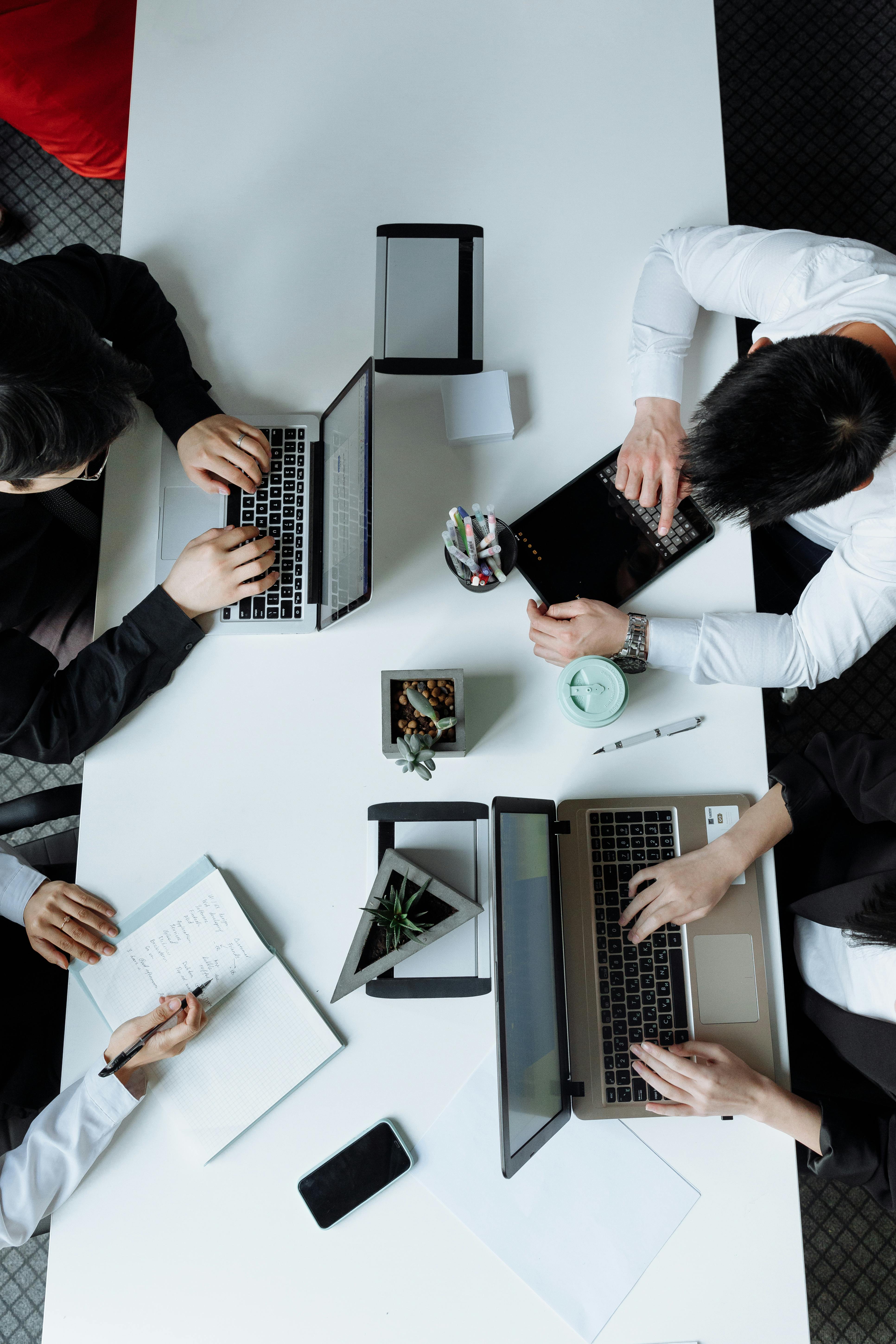 Build a Stronger Online Brand With Socialpanel24’s SMM Panel