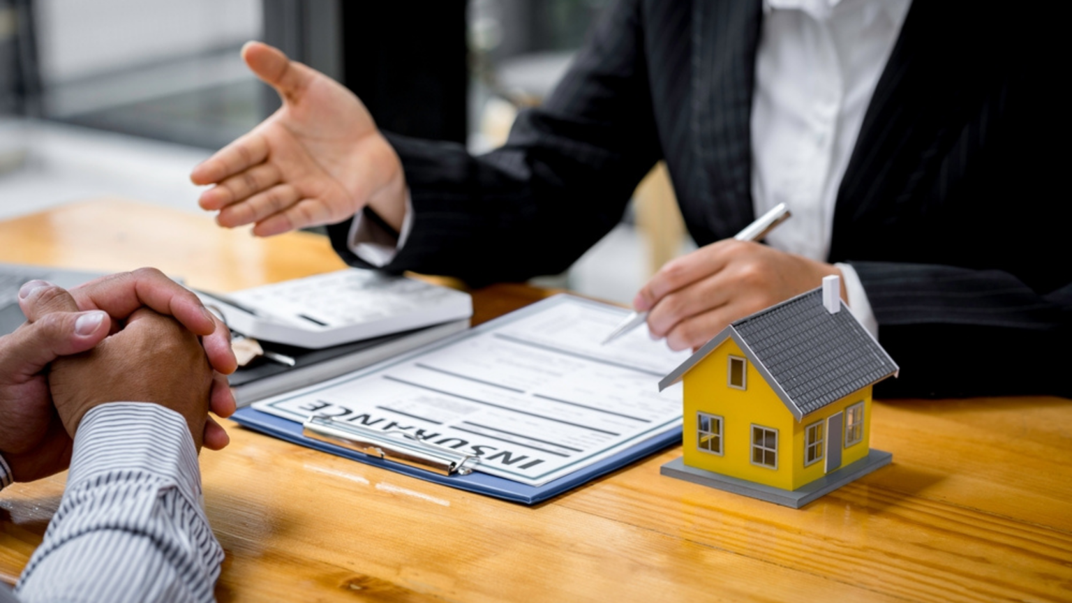 Choosing the Right Insurance Claim Attorney Near Me for Your Needs